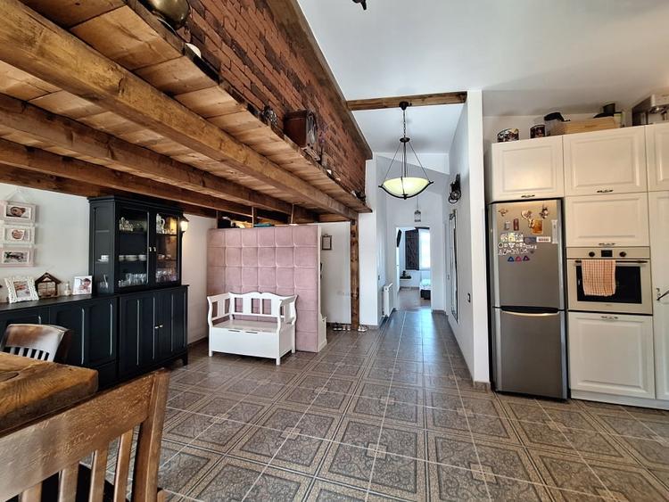 Apartament cu 3 camere, 68 mp, balcon, strada Tautiului - 11