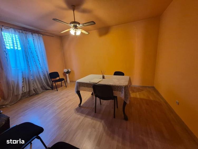 Casă cu 4 camere cu Teren 250 Mp în Colentina