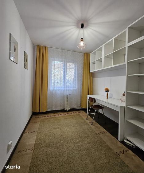Apartament cu 3 camere decomandat în Nufărul