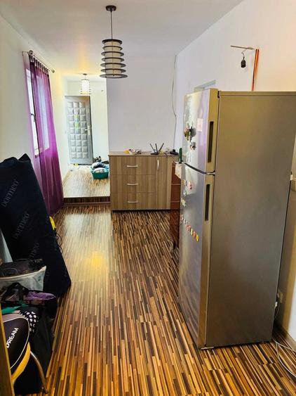 Casă cu 3 camere decomandat în Frăsinet