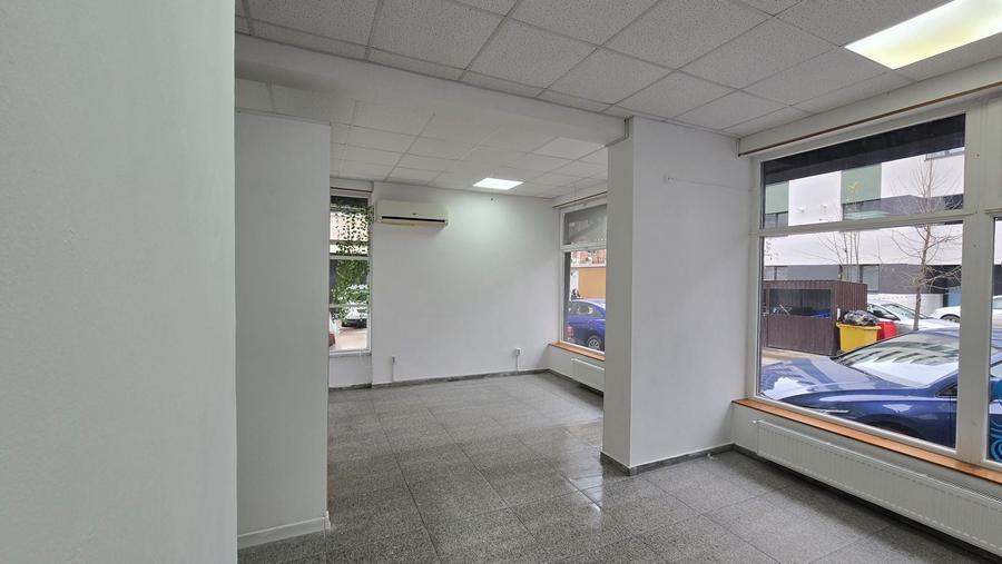 Spațiu comercial, de 55 mp, în Chiajna