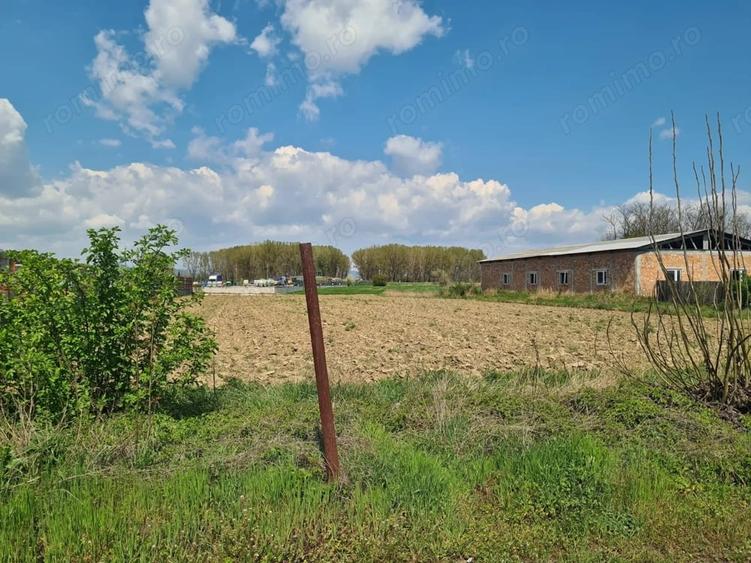 Teren de 5656 mp, în Central
