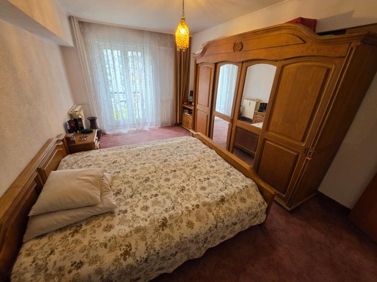 Apartament cu 4 camere decomandat în Știrbei Vodă