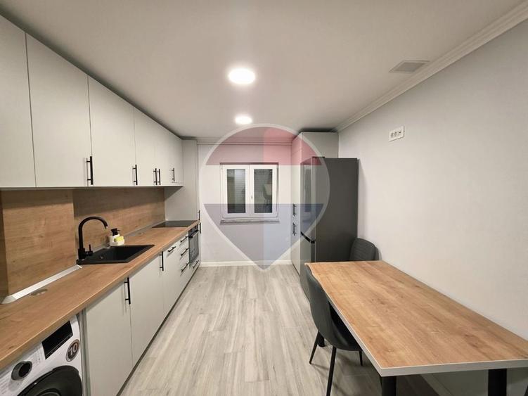 Apartament cu 2 camere semidecomandat, mobilat în Micălaca