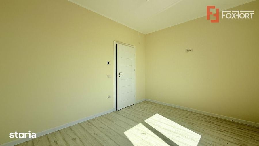 Casă cu 3 camere cu Teren 236 Mp în Remetea Mare