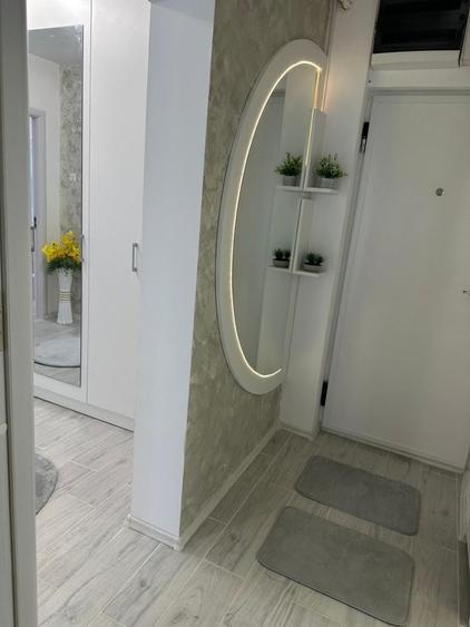Apartament cu 2 camere decomandat în Exterior Vest
