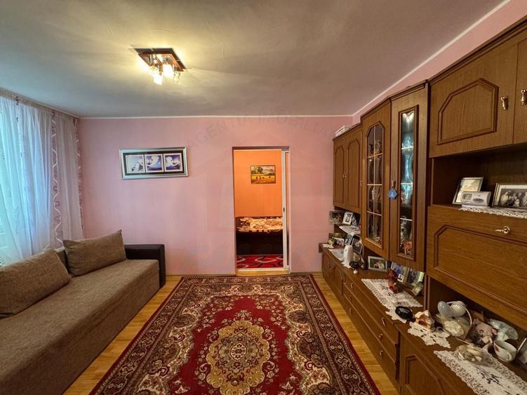 300 Euro/luna, Inchiriere apartament doua camere PARTER , Micro19 - 1