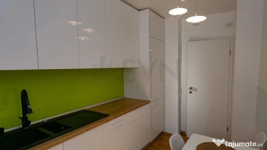 Apartament cu 3 camere semidecomandat în Titulescu