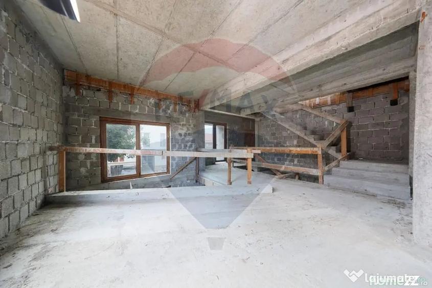 Casă cu 7 camere cu Teren 470 Mp în Gemenii