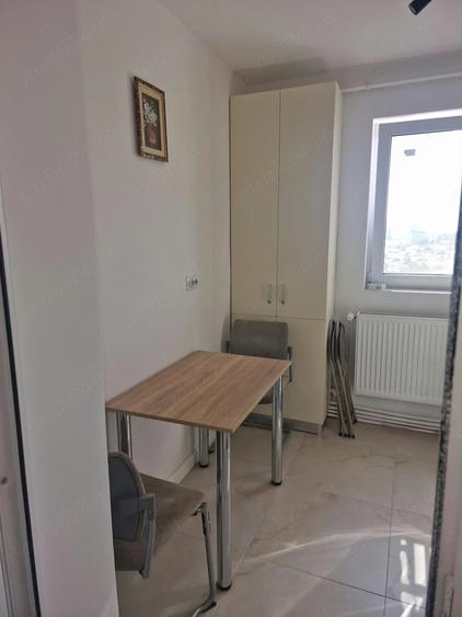 Apartament cu 3 camere decomandat în Micro 5