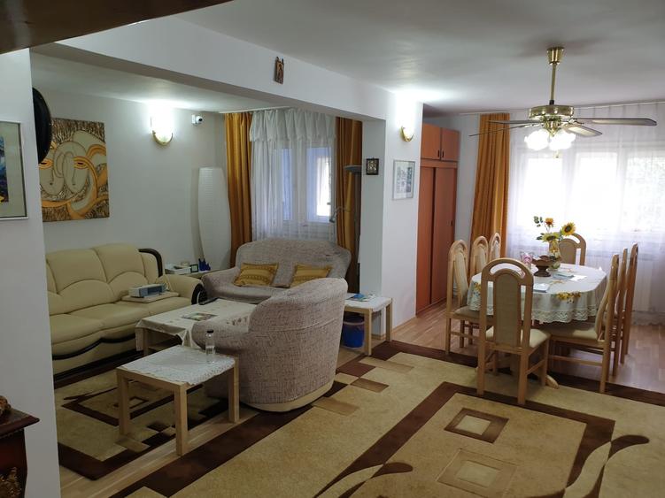 Casă individuală cu 5 camere cu Canalizare în Breaza