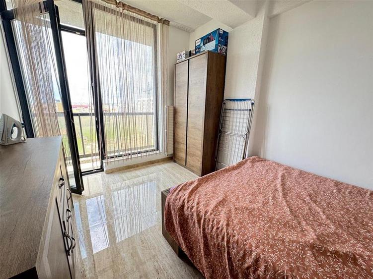 Apartament cu 2 camere semidecomandat, mobilat în Exterior Est