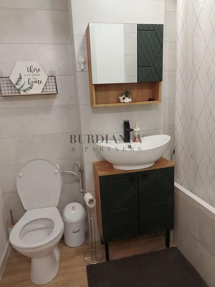 Apartament cu 2 camere semidecomandat în Titan