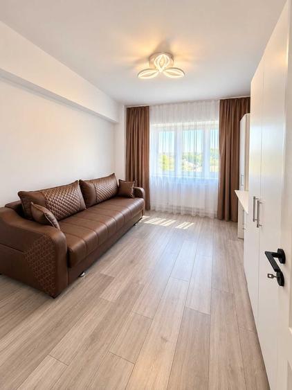 Apartament cu 3 camere semidecomandat în Gorjului