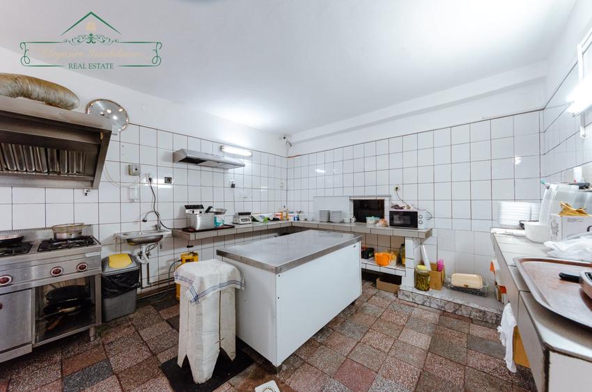 Hotel/Pensiune, de 695 mp, în Lipova