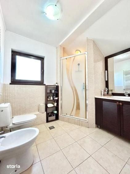 Casă cu 5 camere cu Teren 900 Mp în Central
