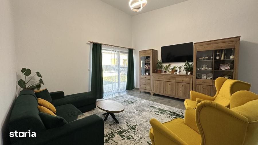 Casă cu 4 camere decomandat cu Teren 550 Mp în Recea