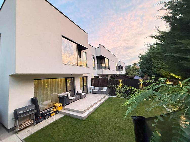 Duplex cu 4 camere cu Teren 200 Mp în Corbeanca