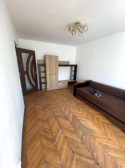 Garsonieră semidecomandată în Petros