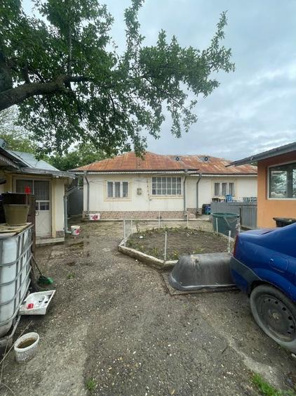 Casă cu 4 camere în Câmpineanca