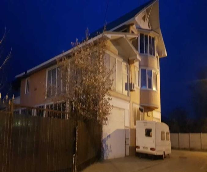 Casă cu 4 camere în Zahana