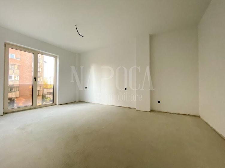 Apartament cu 2 camere semidecomandat în Mărăști