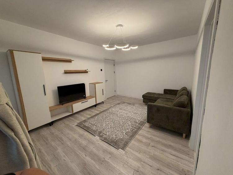 Apartament cu 2 camere semidecomandat în Alecu Russo
