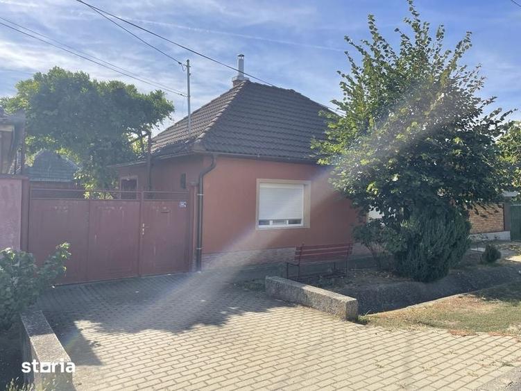 Casă cu 4 camere cu Teren 83 Mp în Central