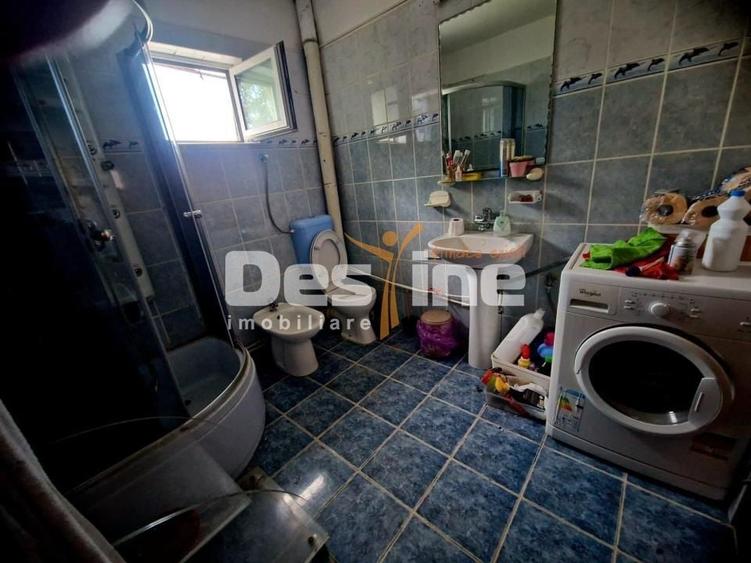 Casă individuală cu 7 camere cu Canalizare în Păulești