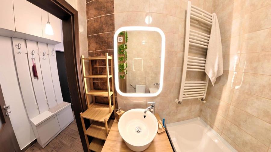 Apartament cu 2 camere decomandat, mobilat în Titan