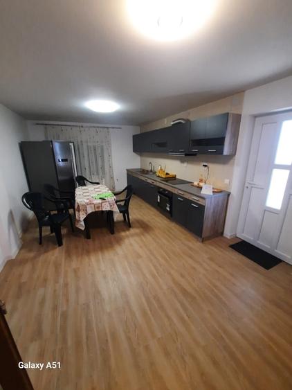 Casă cu 4 camere în Central