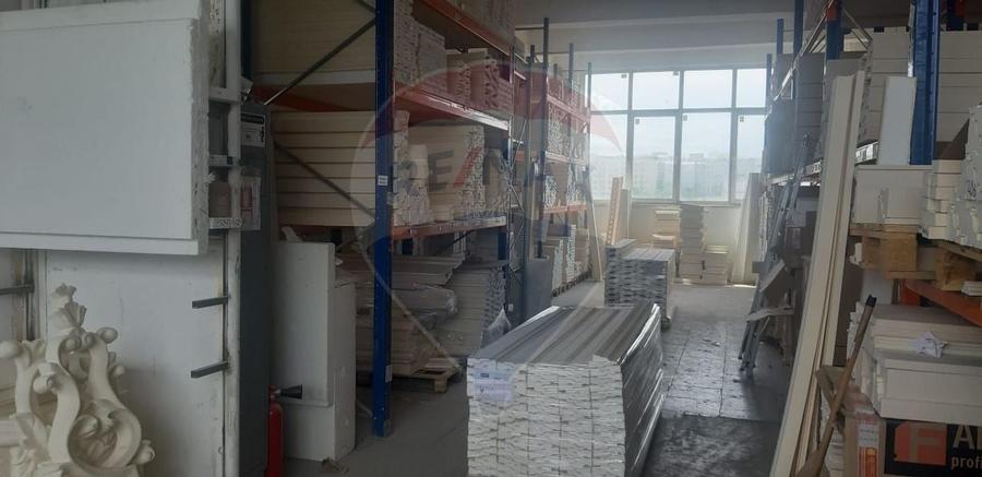 Spațiu industrial, de 250 mp, în Baicului