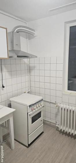Apartament cu 2 camere semidecomandat în Berceni