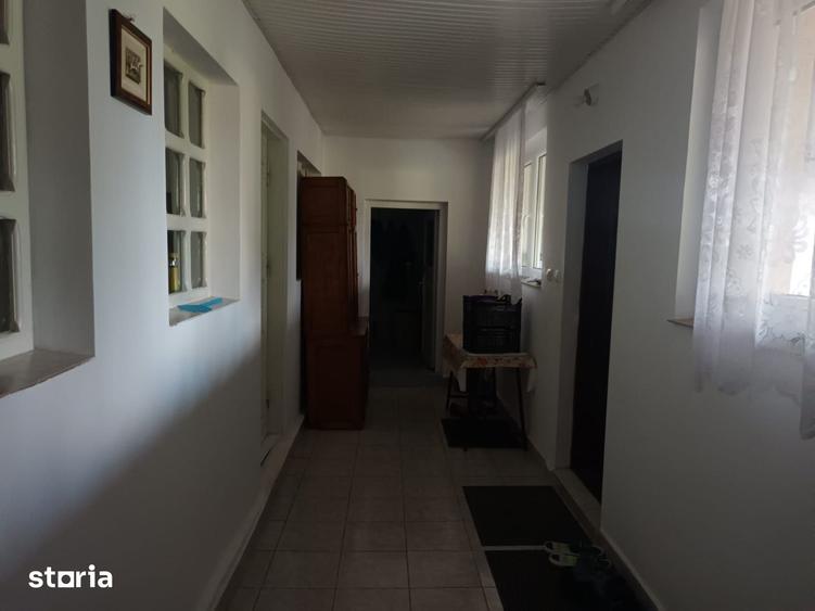 Casă cu 5 camere cu Teren 10000 Mp în Mihai Eminescu