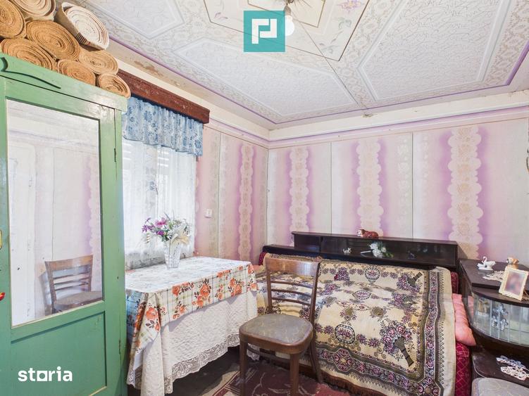 Casă cu 5 camere cu Teren 2837 Mp în Buteni