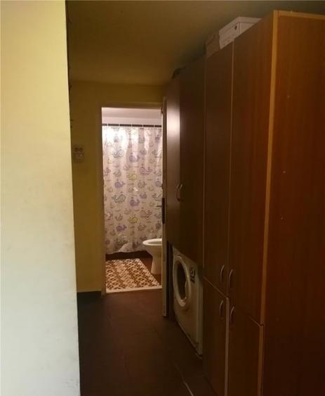 Casă individuală cu 4 camere cu Canalizare în Rahova