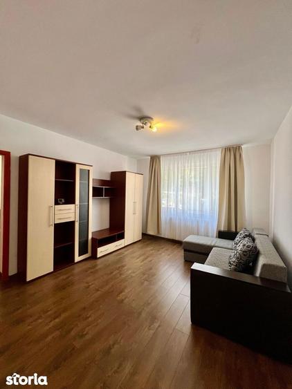 Apartament cu 2 camere semidecomandat, mobilat în Piața Unirii