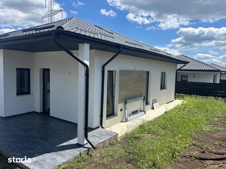 Casă cu 4 camere cu Teren 430 Mp în Miroslava