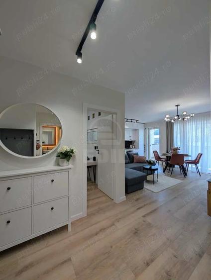 Apartament cu 3 camere semidecomandat în Central