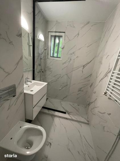 Apartament cu 3 camere semidecomandat în Drumul Taberei
