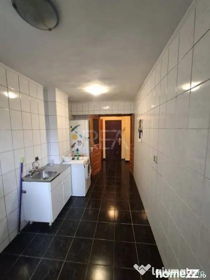 Apartament cu 3 camere decomandat în Lujerului