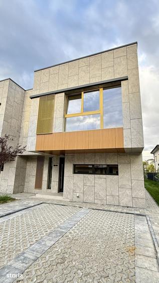 Casă cu 4 camere cu Teren 250 Mp în Central