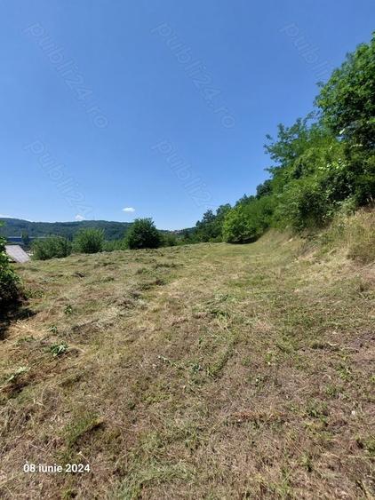 Teren de 1500 mp, în Marginea