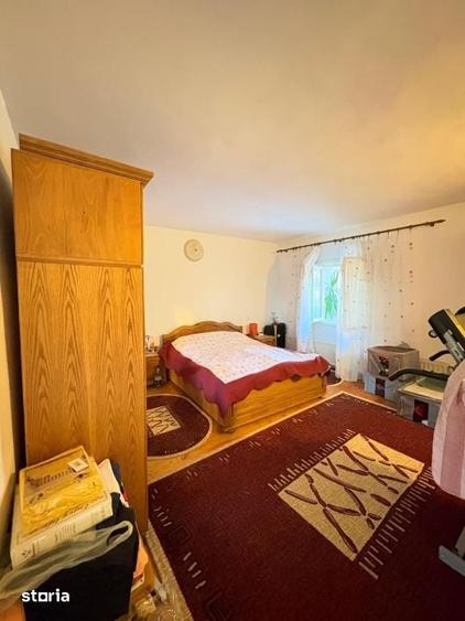 Casă cu 5 camere cu Teren 1600 Mp în Săcălășeni