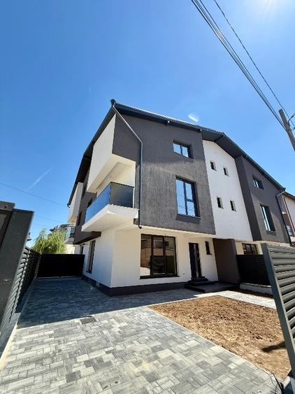 Duplex cu 5 camere cu Canalizare în Dobroești
