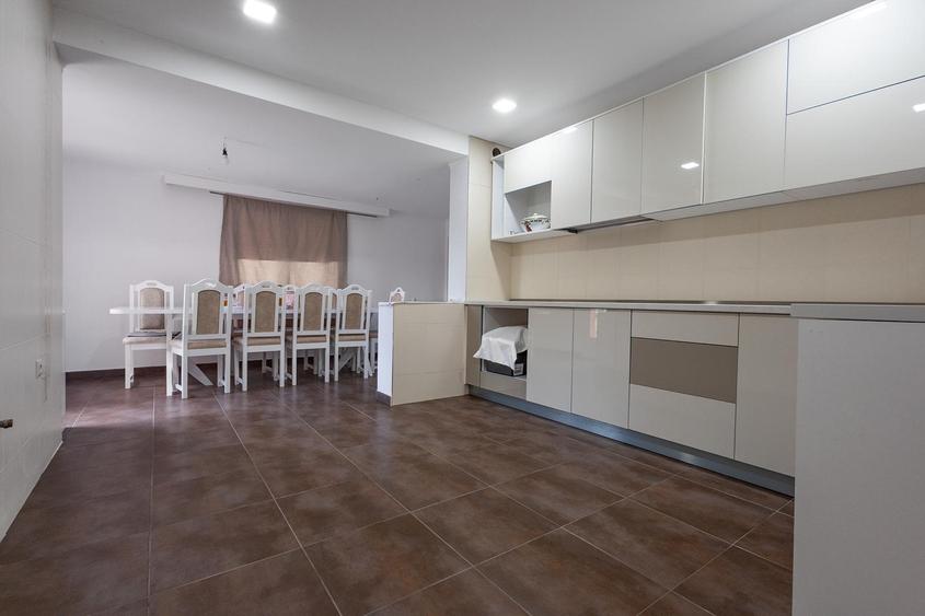 Casă individuală cu 5 camere cu Canalizare în Orțișoara