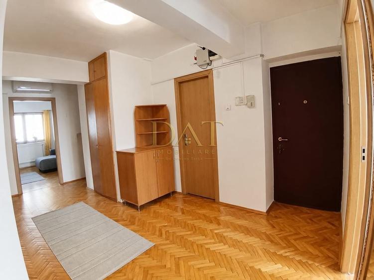 Apartament cu 4 camere în Central