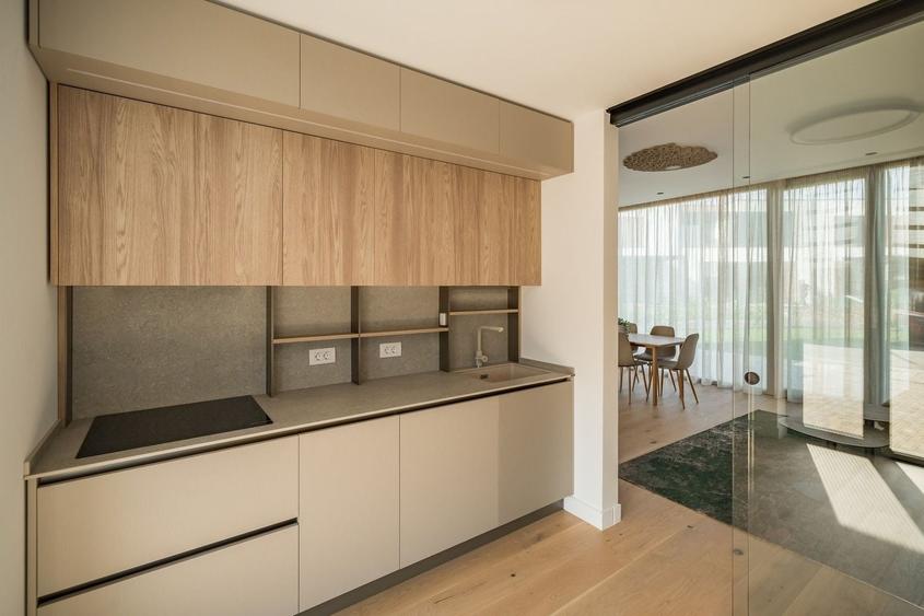 Duplex cu 4 camere cu Piscina în Tunari