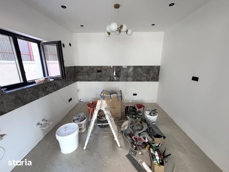 Casă cu 5 camere cu Teren 450 Mp în Bucium