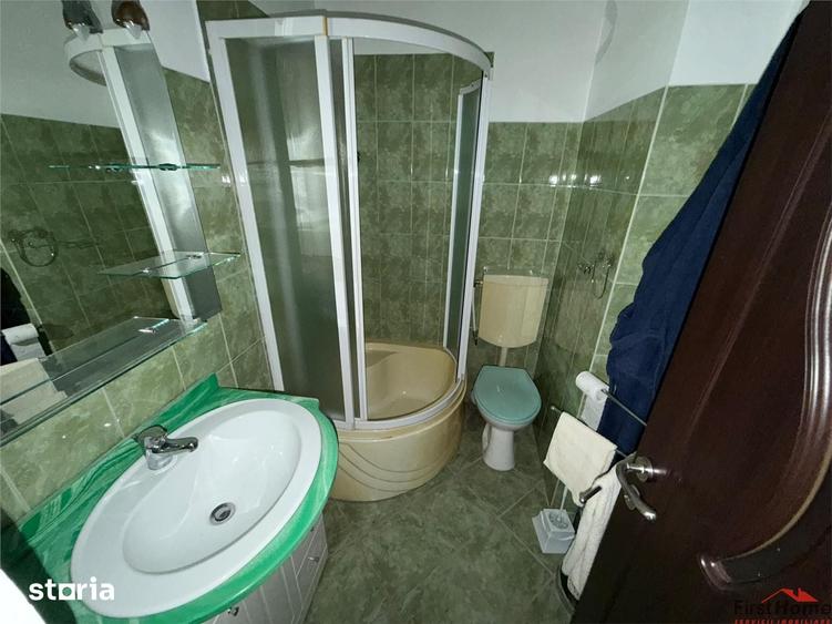 Apartament cu 3 camere decomandat în Sud